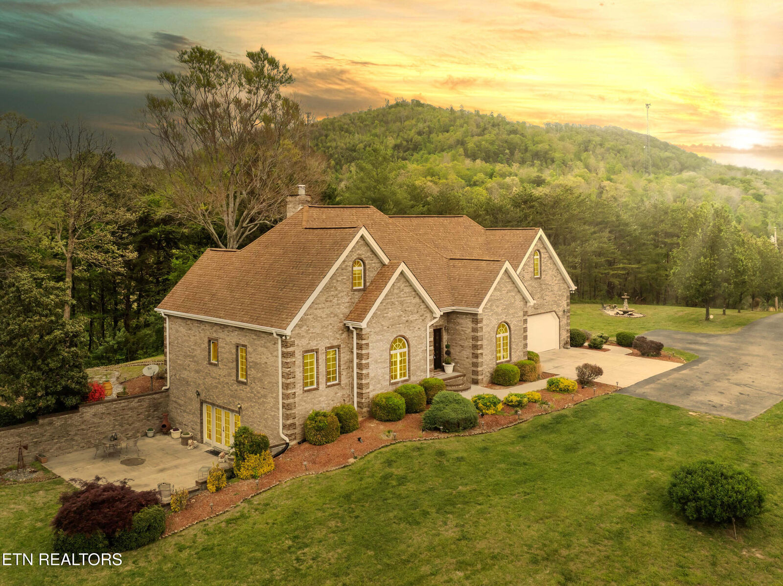 Property Photo:  300 Lowe Rd  TN 37756 