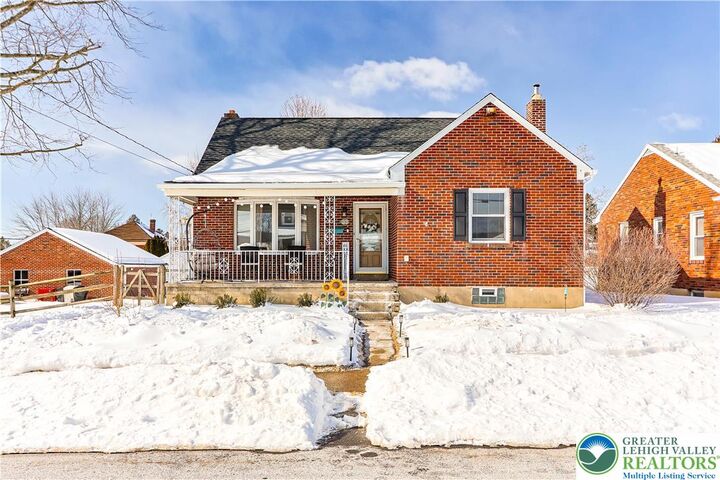 Property Photo:  1030 New Jersey Avenue  PA 18055 