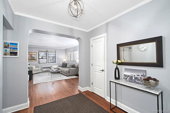 Property Photo:  142 Garth Road #2M  NY 10583 