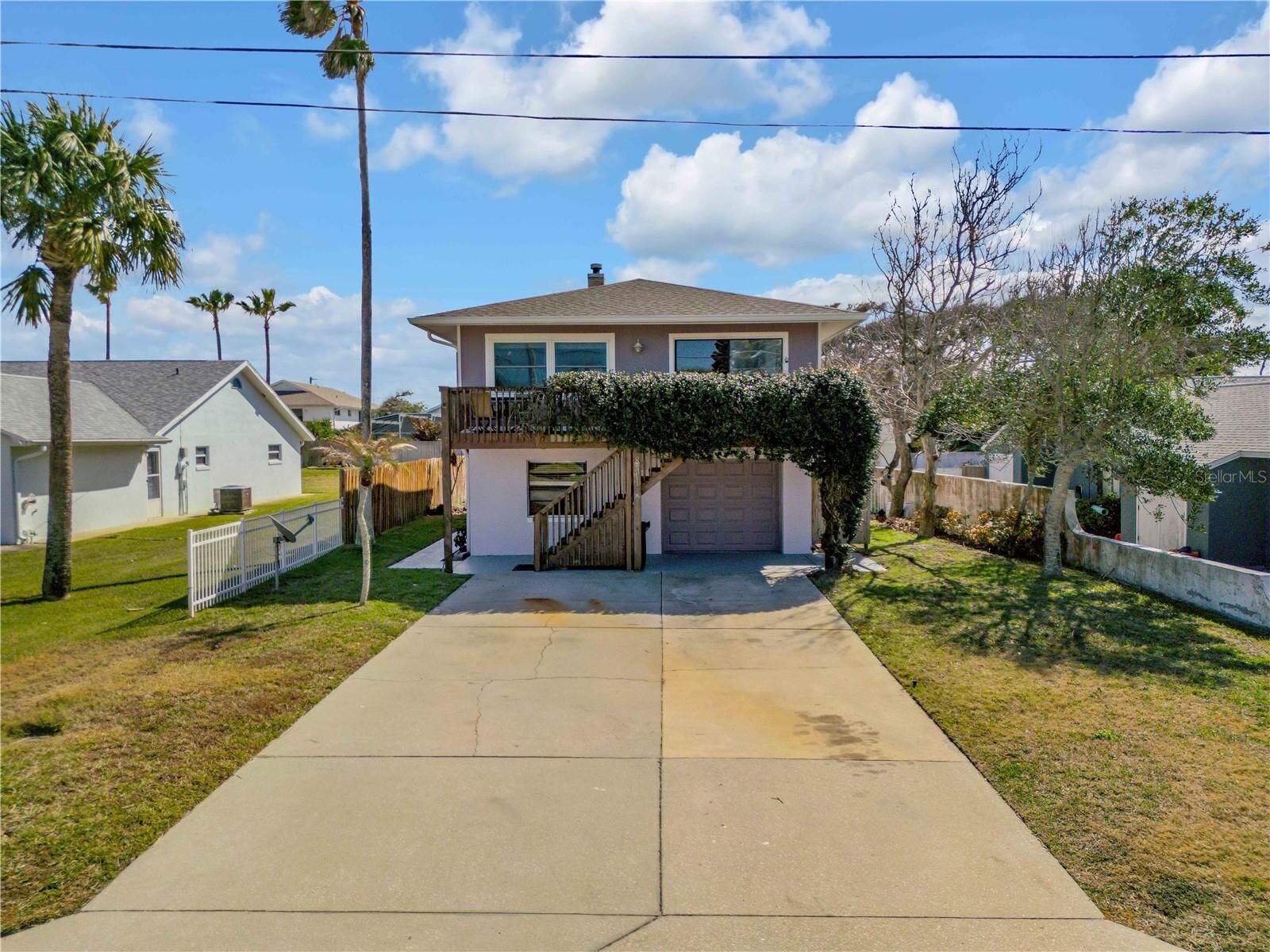 Property Photo:  831 E 21st Avenue  FL 32169 