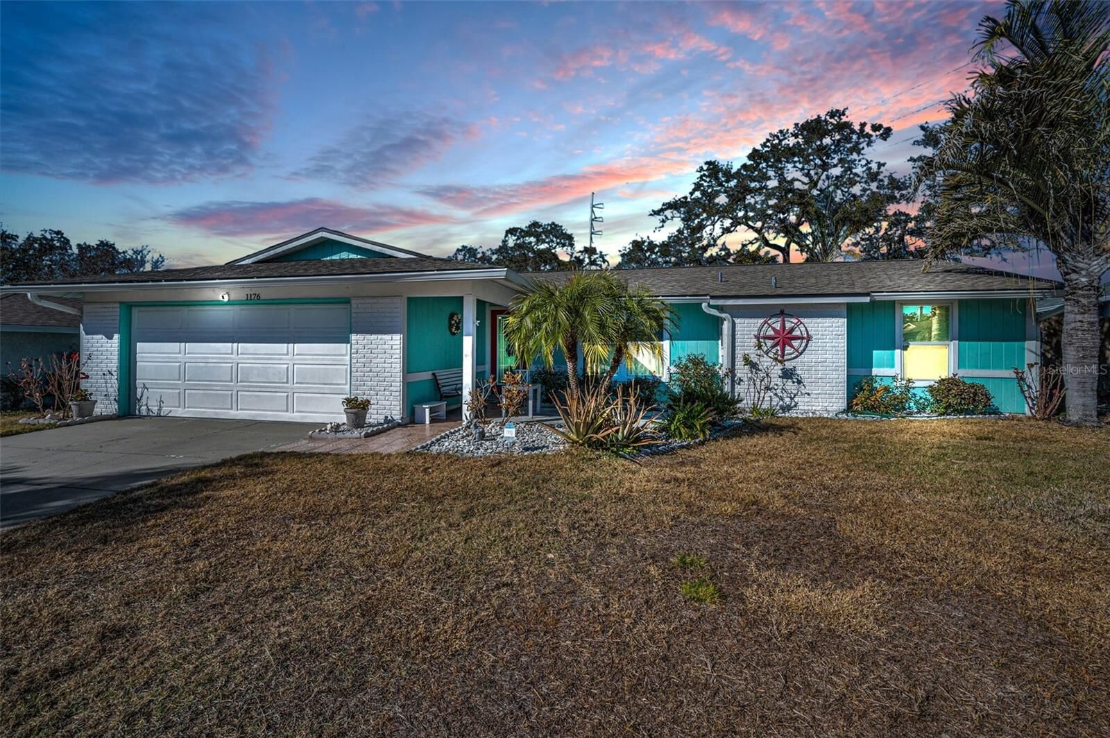 Property Photo:  1176 Mineola Circle  FL 34683 