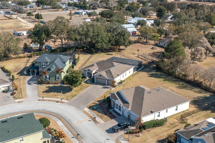 Property Photo:  1051 Lena Run Court  FL 33880 