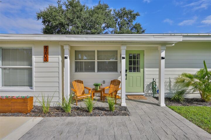 Property Photo:  4703 W Wallace Avenue  FL 33611 