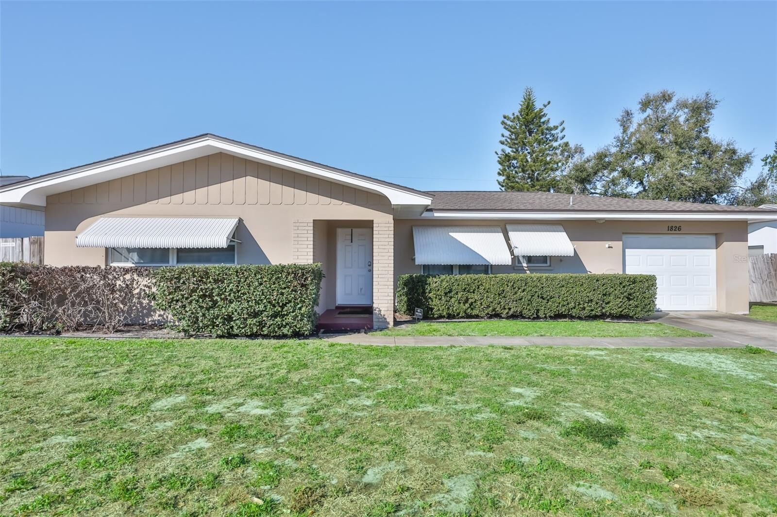 Property Photo:  1826 Ridgeway Drive  FL 33755 