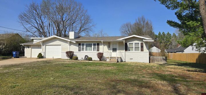 Property Photo:  307 Nelson Avenue  AR 72653 