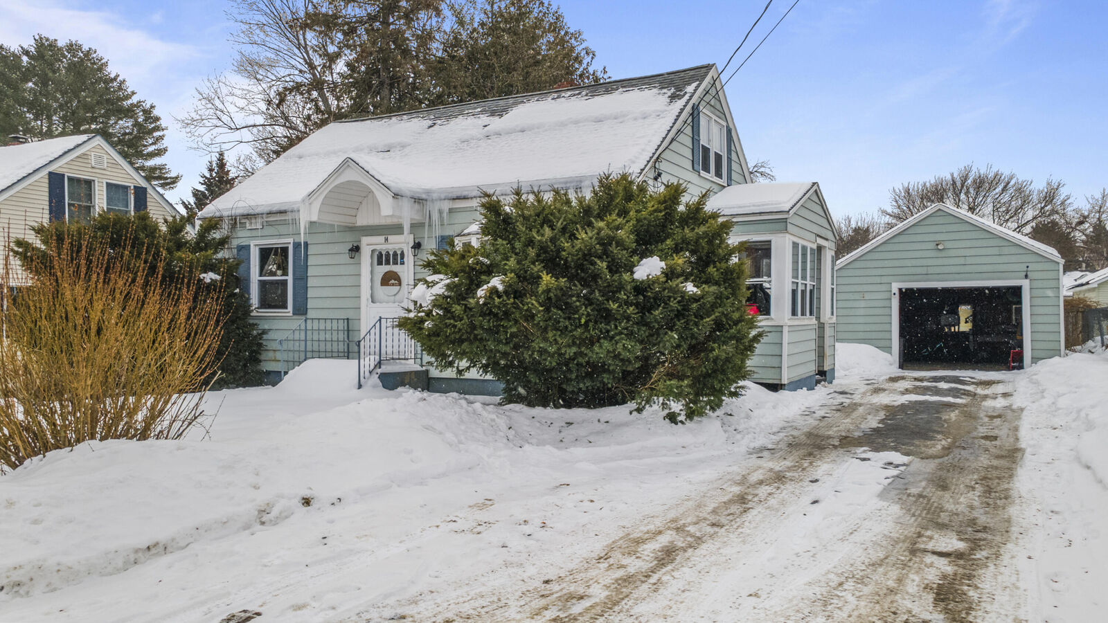 Property Photo:  14 Mathews Avenue  ME 04901 