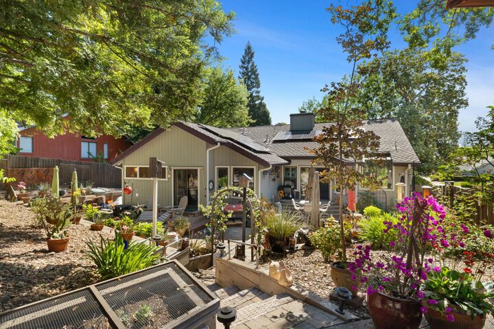 Property Photo:  100 Boxler Court  CA 95630 