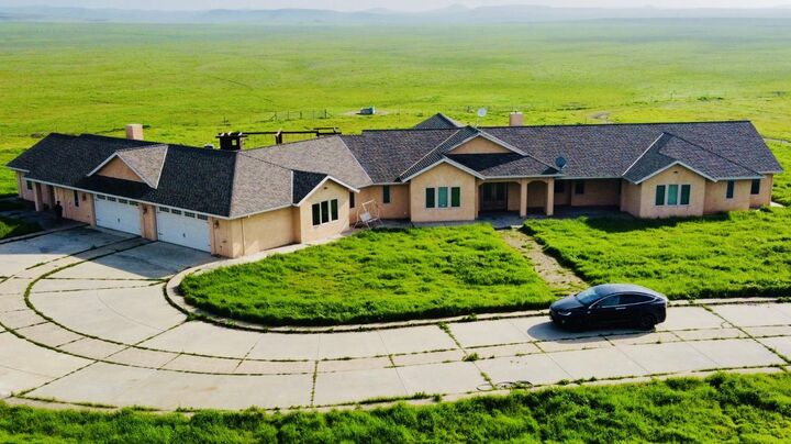 Property Photo: 20552 Buchanan Hollow Road 1 CA 95333
