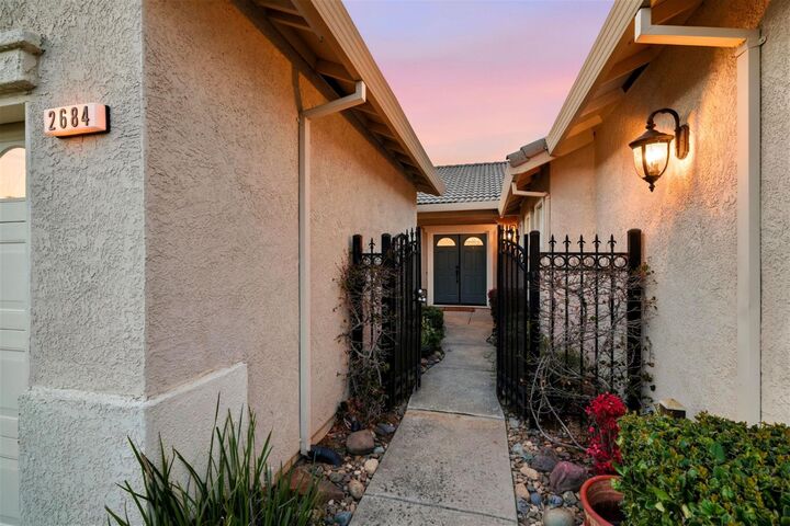 Property Photo:  2684 Mallard Way  CA 95648 
