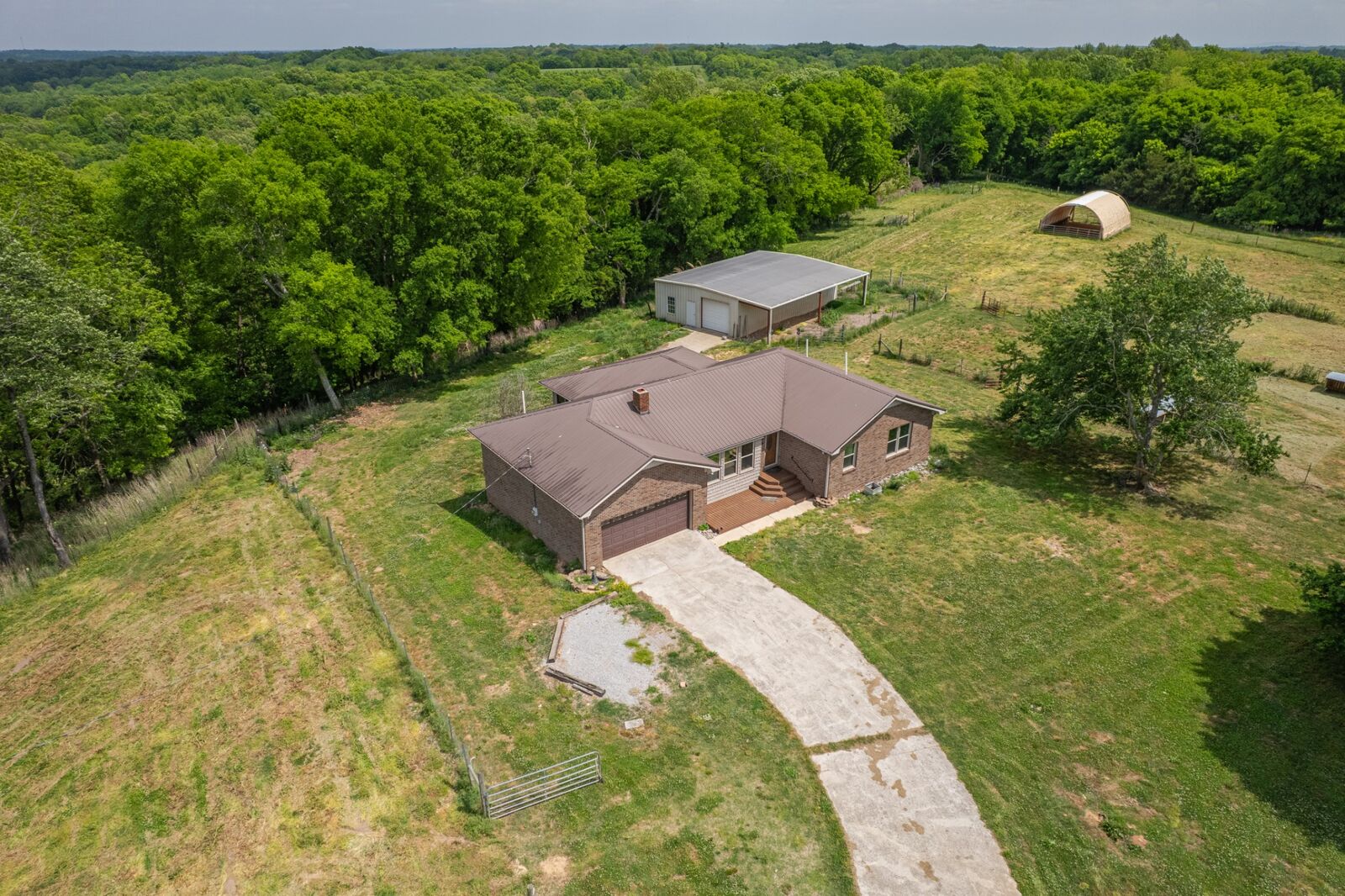 Property Photo:  239 Henry Bayless Rd  TN 38449 