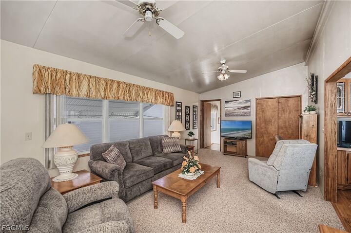 Property Photo:  181 Caravan Circle  FL 33903 