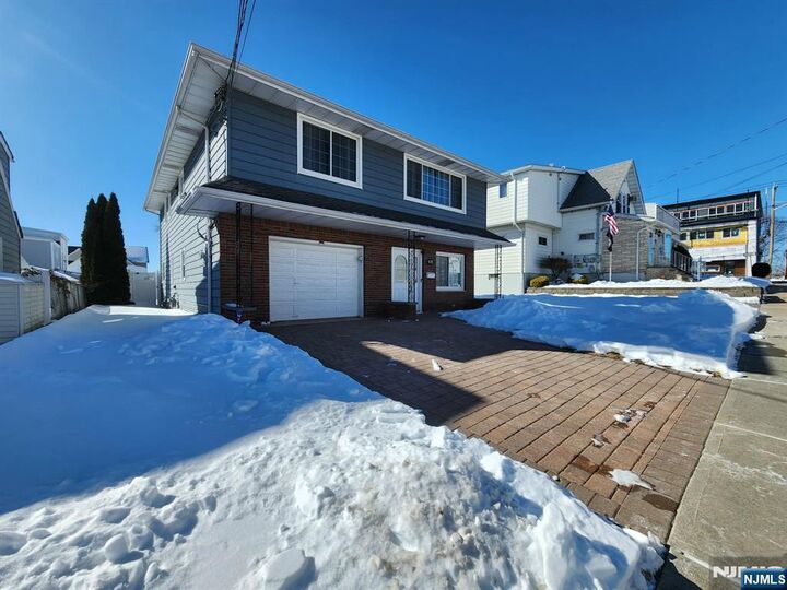 Property Photo:  830 Pennsylvania Avenue  NJ 07071 