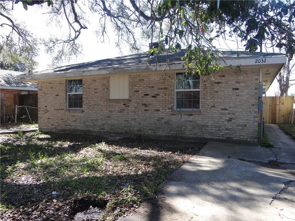 Property Photo:  2032 34 James Drive  LA 70072 