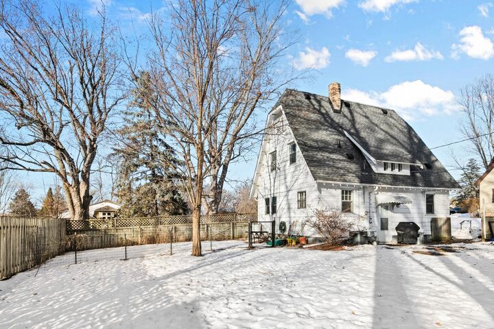 Property Photo:  2714 9th Avenue E  MN 55109 