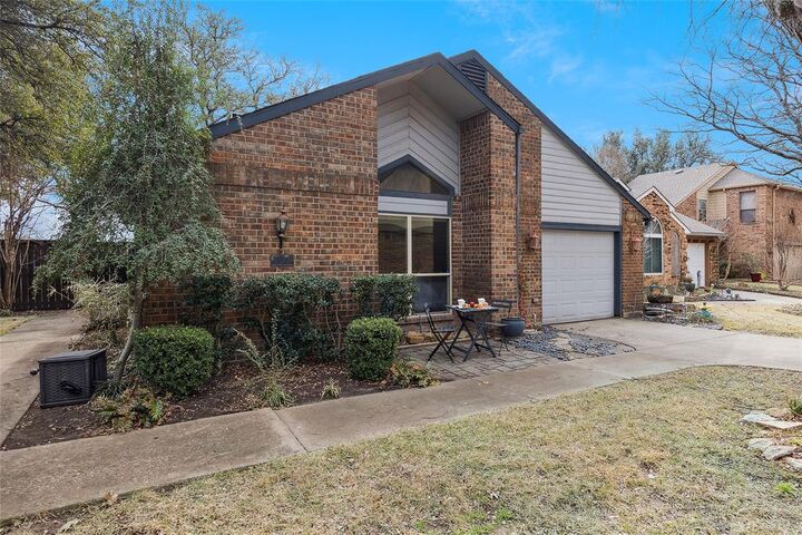 Property Photo:  448 Arbor Creek Drive  TX 76039 