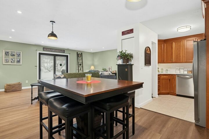 Property Photo:  6 Thayer Pond Drive 11  MA 01537 
