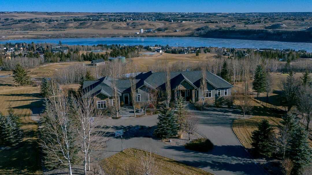 Property Photo:  15 Villosa Ridge Point  AB T3Z 1H3 