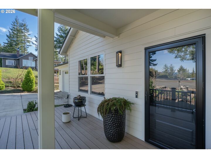 Property Photo:  88620 Ocean View Ln  OR 97439 