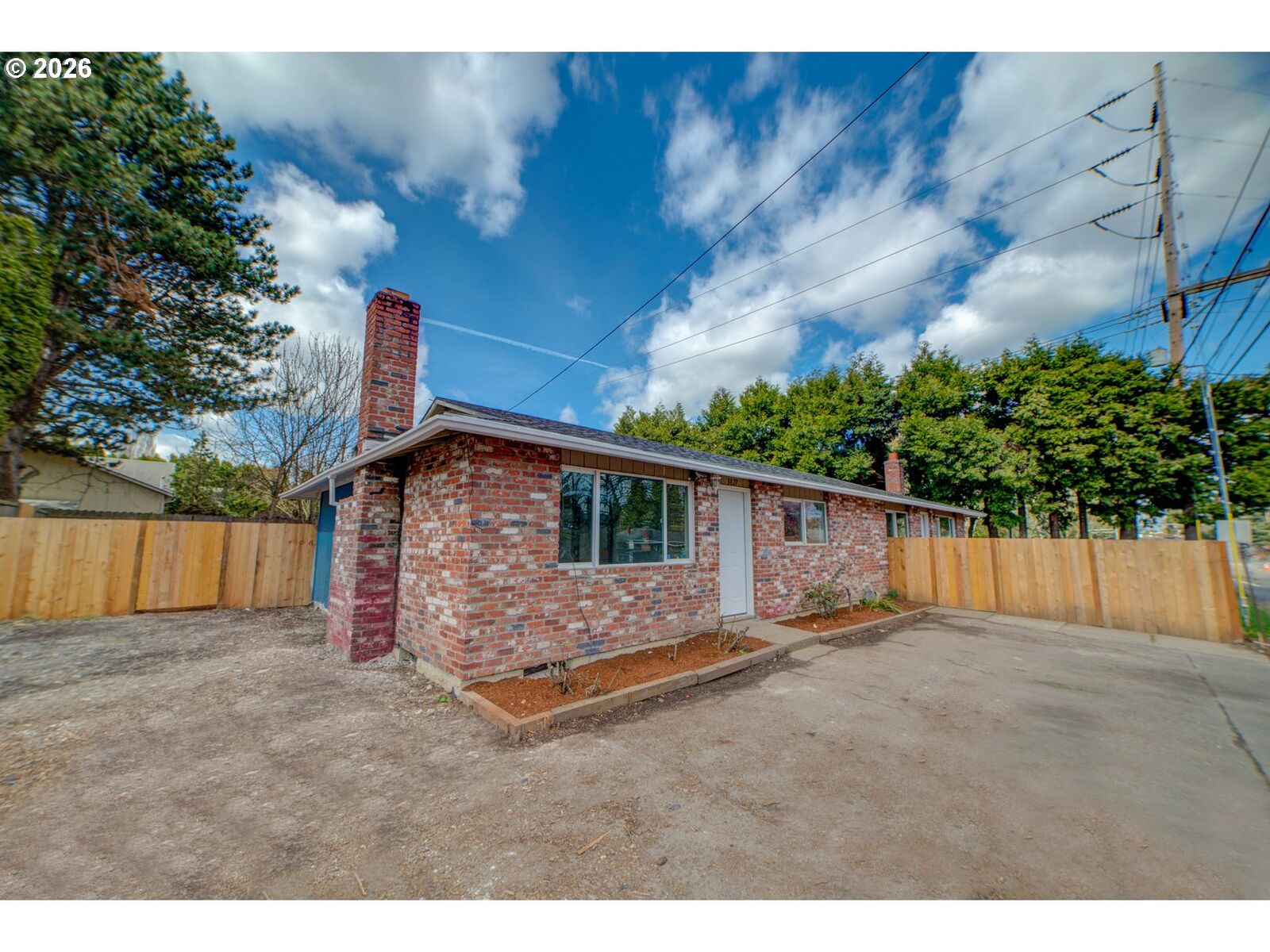 Property Photo: 3825 SW 198th Ave OR 97078