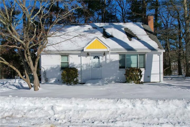 Property Photo:  20 Macarthur Drive  RI 02917 