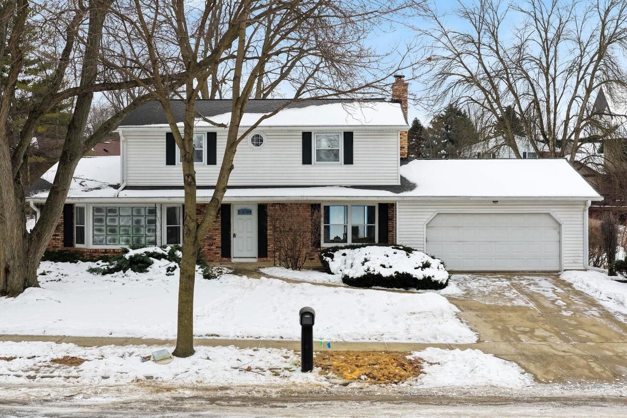 Property Photo:  7005 Farmington Way  WI 53717 