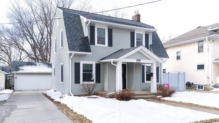 Property Photo:  733 Eisenhower Avenue  WI 53545 