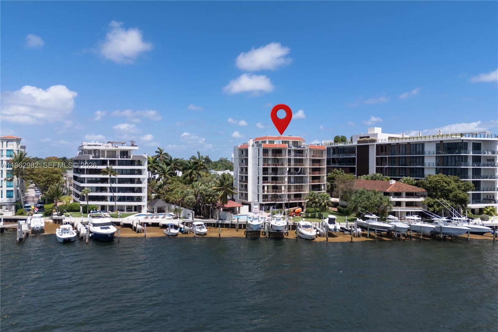 Property Photo:  1632 S Bayshore Ct 302  FL 33133 