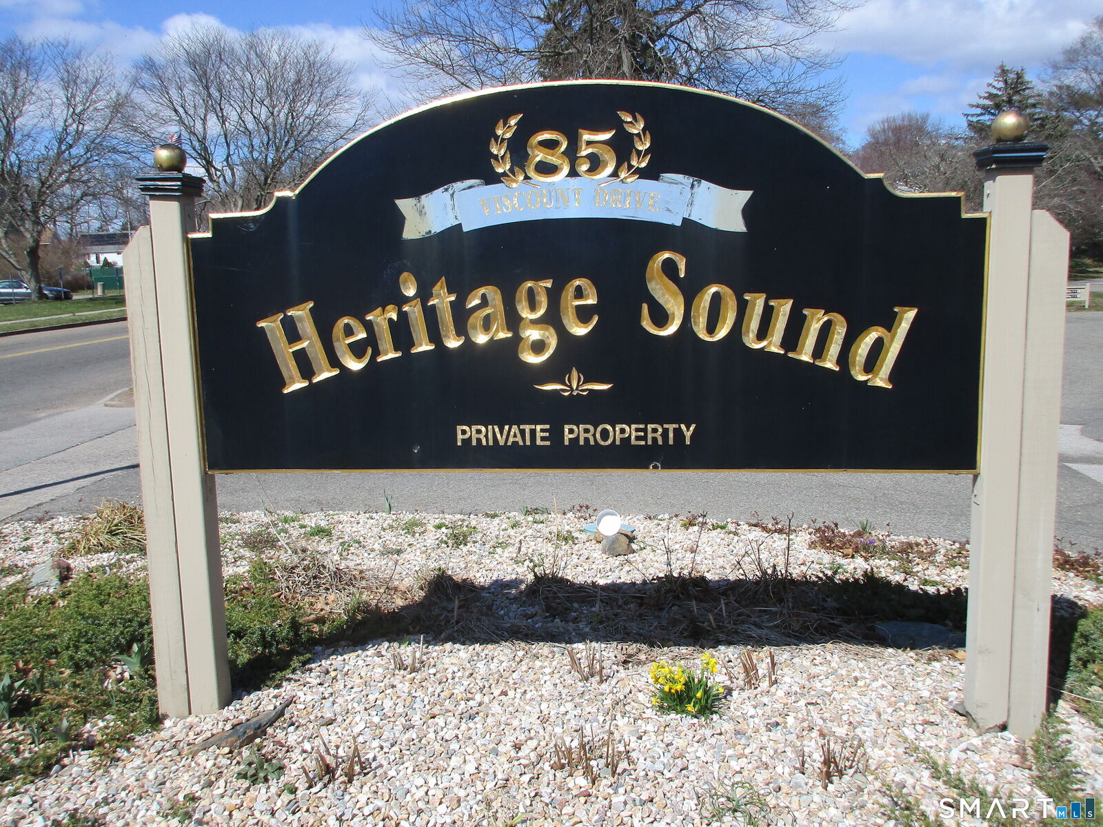 Property Photo:  85 Viscount Drive B22  CT 06460 