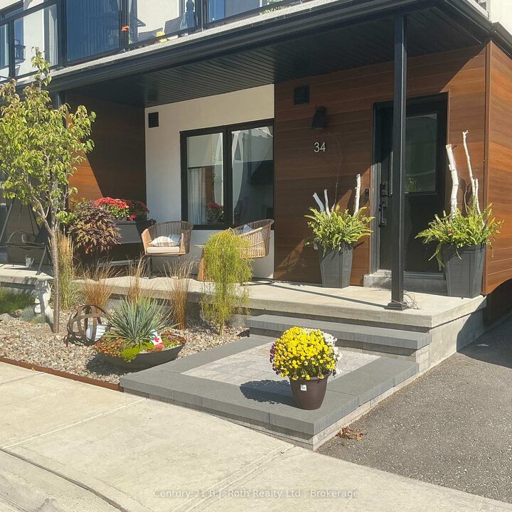 Property Photo:  34 Ruby Crescent  ON L3V 8M3 