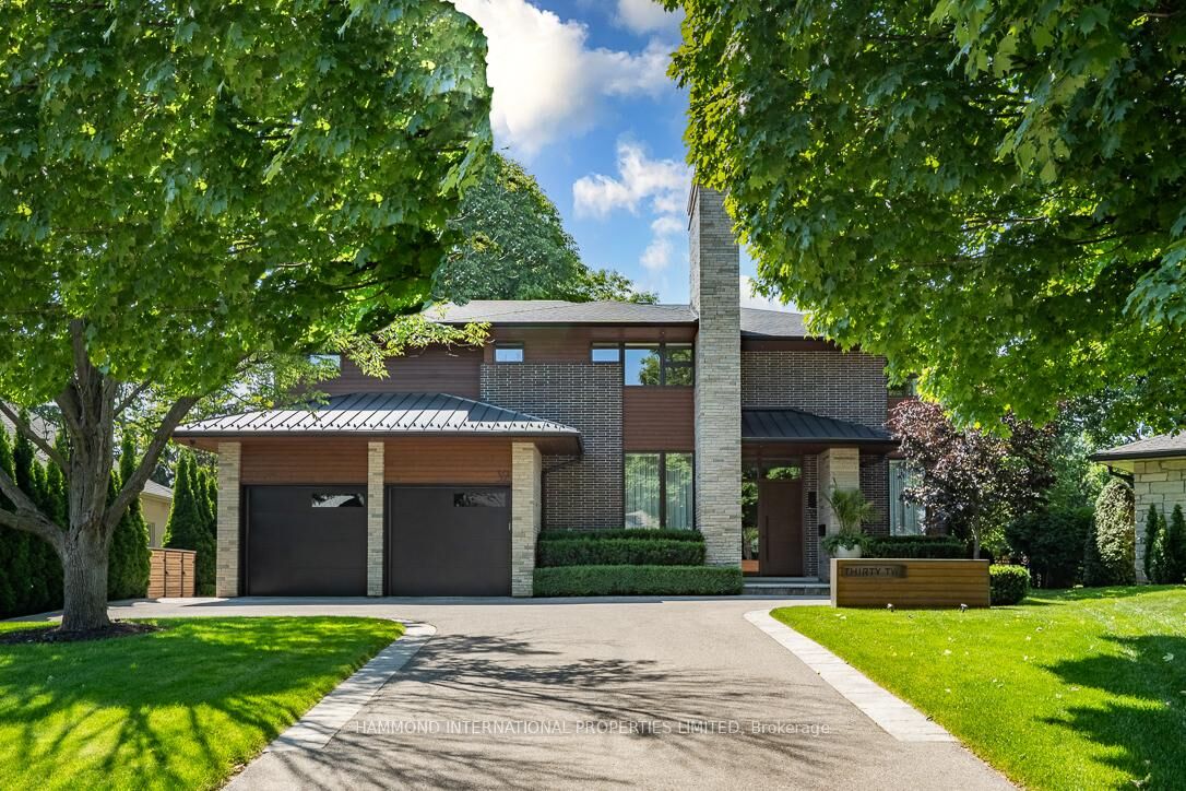 Property Photo: 32 Totteridge Road ON M9A 1Z1