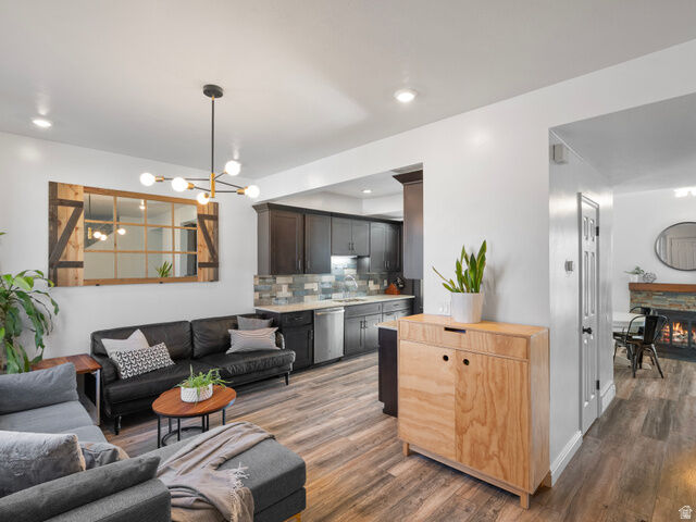 Property Photo:  776 E Gables St  UT 84047 