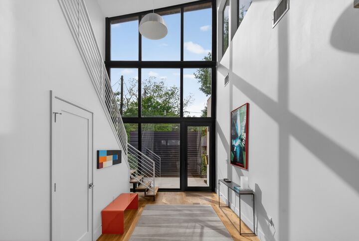 Property Photo: 1605 Chelsea Lane 1 TX 78704