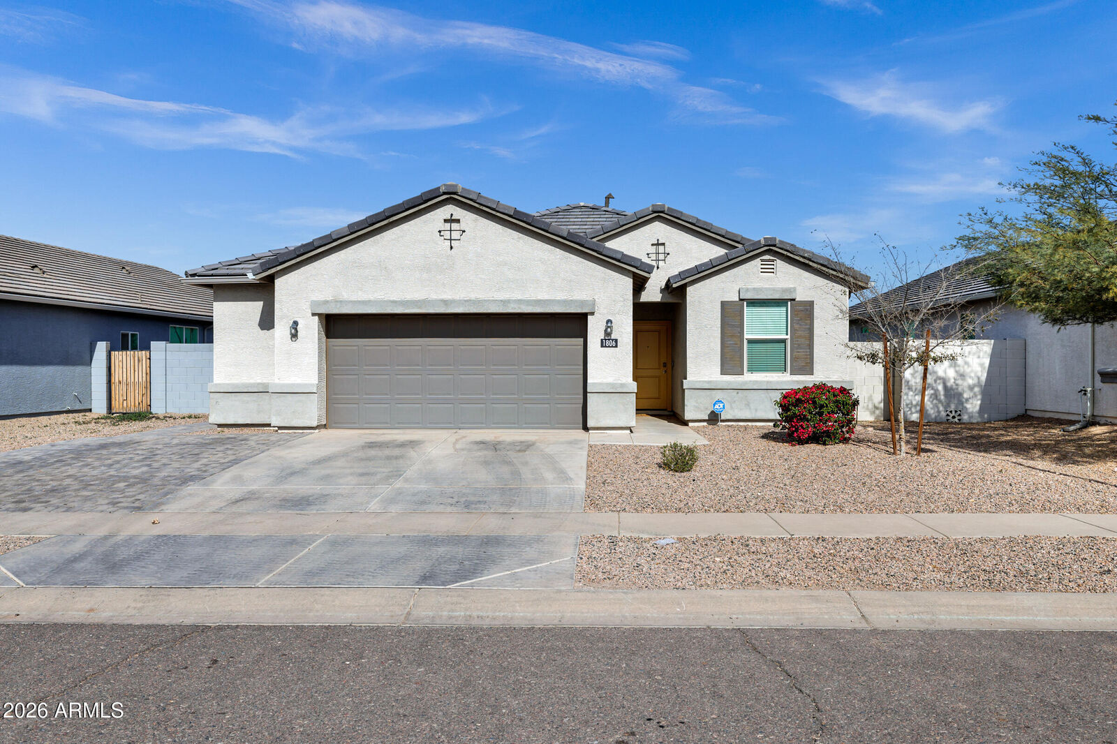 Property Photo: 1806 W Cameron Boulevard AZ 85128