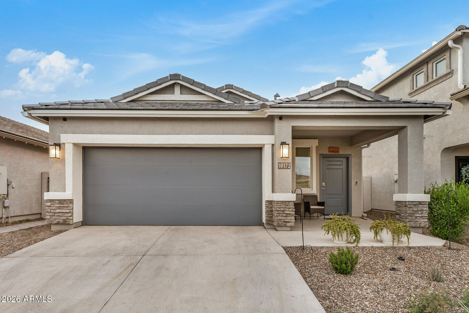 Property Photo: 10172 S Holandes Drive AZ 85120