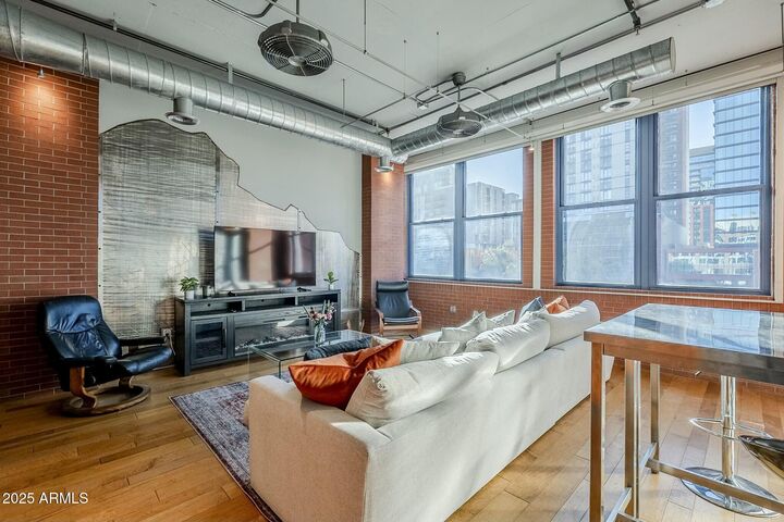 Property Photo:  21 E 6th Street 311  AZ 85281 