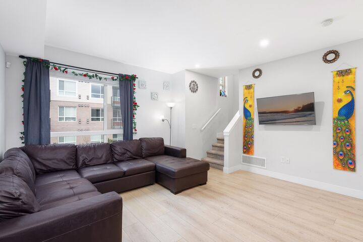 Property Photo: 30530 Cardinal Avenue 128 BC V2T 0L5