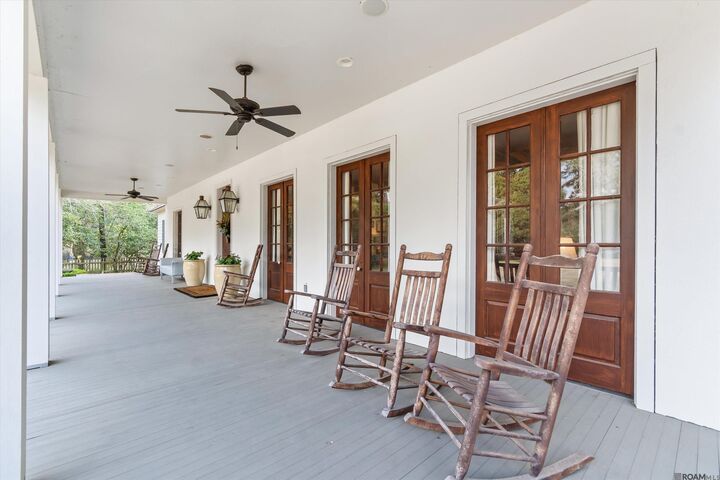 Property Photo:  6222 Highland Rd  LA 70808 