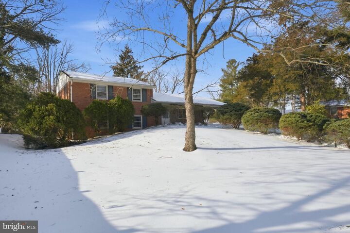 Property Photo:  6427 Pima Street  VA 22312 