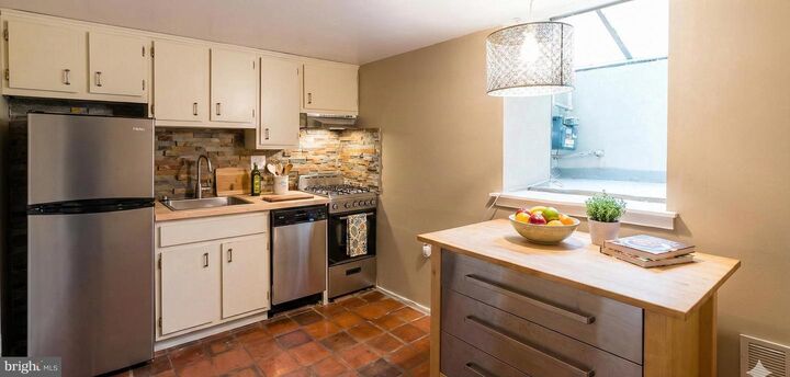 Property Photo: 745 S 5th Street R 1 PA 19147