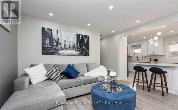 Property Photo:  7 Ellie Drive  ON M1G 2G8 