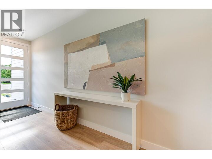 Property Photo: 732 Coopland Crescent 1 BC V1Y 2V1