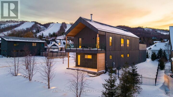 Property Photo:  126 Courchevel Crescent  ON L9Y 0Z8 