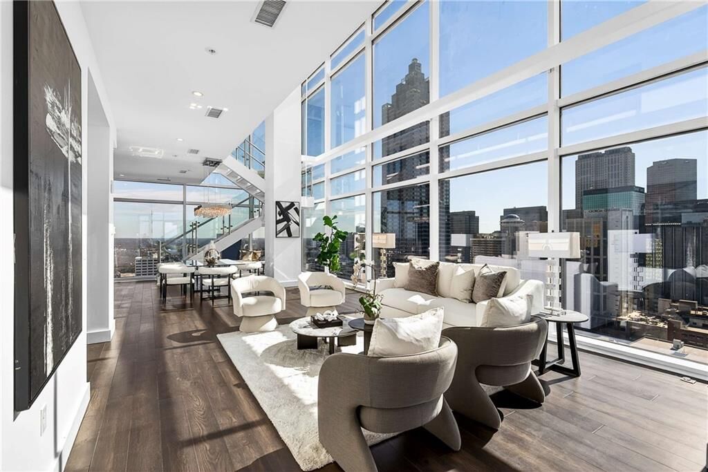 Property Photo:  45 Ivan Allen Junior Boulevard NW 2705  GA 30308 