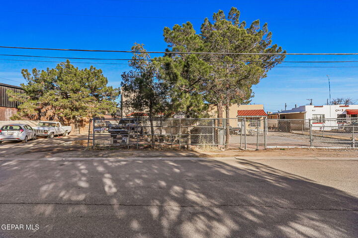 Property Photo: 7859 Rosemary St TX 79915