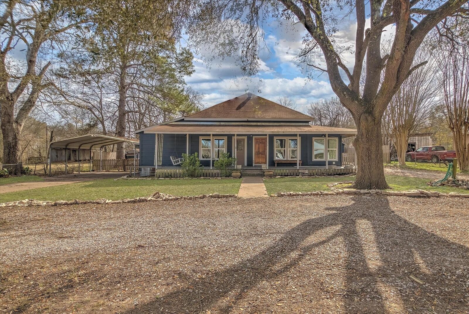 Property Photo:  158 E 7th Street  TX 75862 