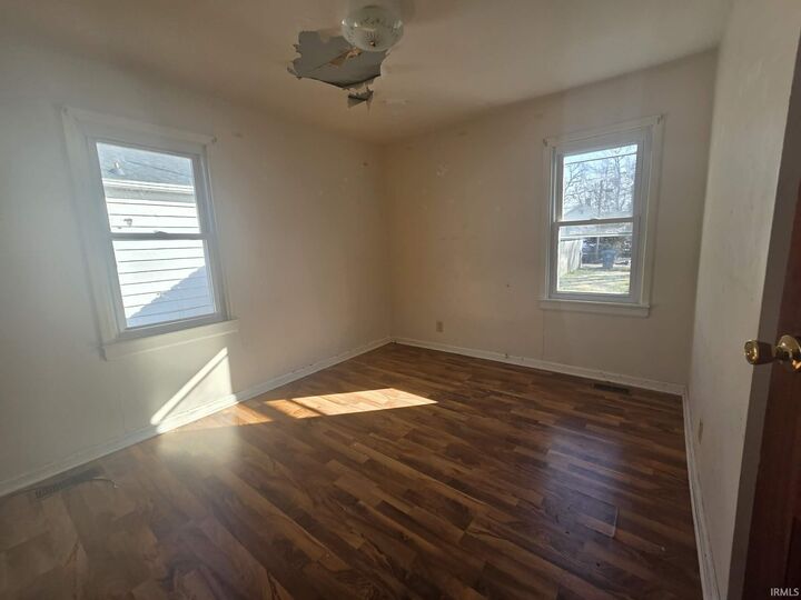 Property Photo:  1505 Jackson Avenue  IN 47714 
