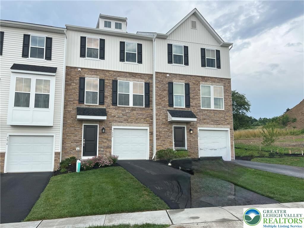 Property Photo:  7620 Clayton Avenue  PA 18036 