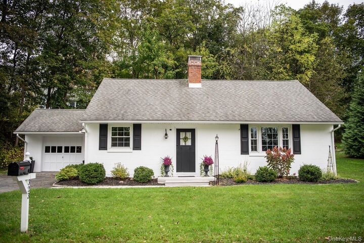 Property Photo:  323 Hillside Avenue  NY 12443 