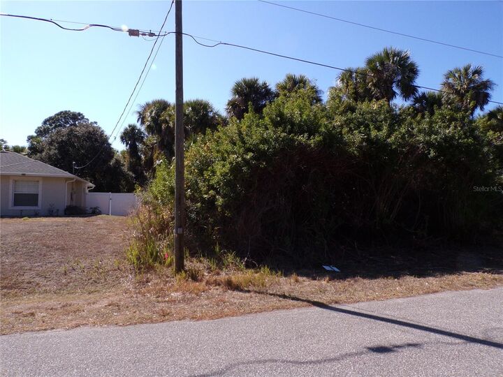 Property Photo:  Albatros Lane  FL 34288 
