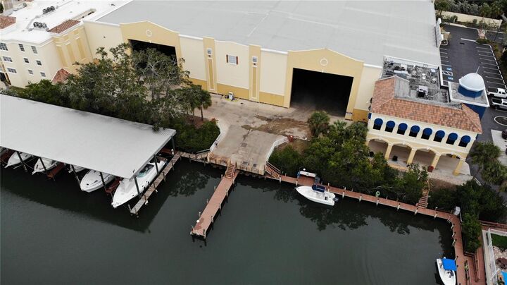 Property Photo: 570 Blackburn Point Road 26 FL 34229